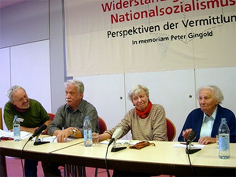 Trude Simonsohn, Irmgard Heydorn und Ernst Grube (v.r., 2007)
